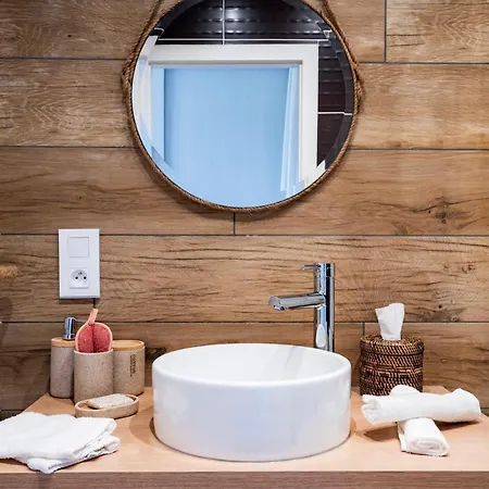 Le Nichoir De La Colline - Parking & Wifi Apartamento *